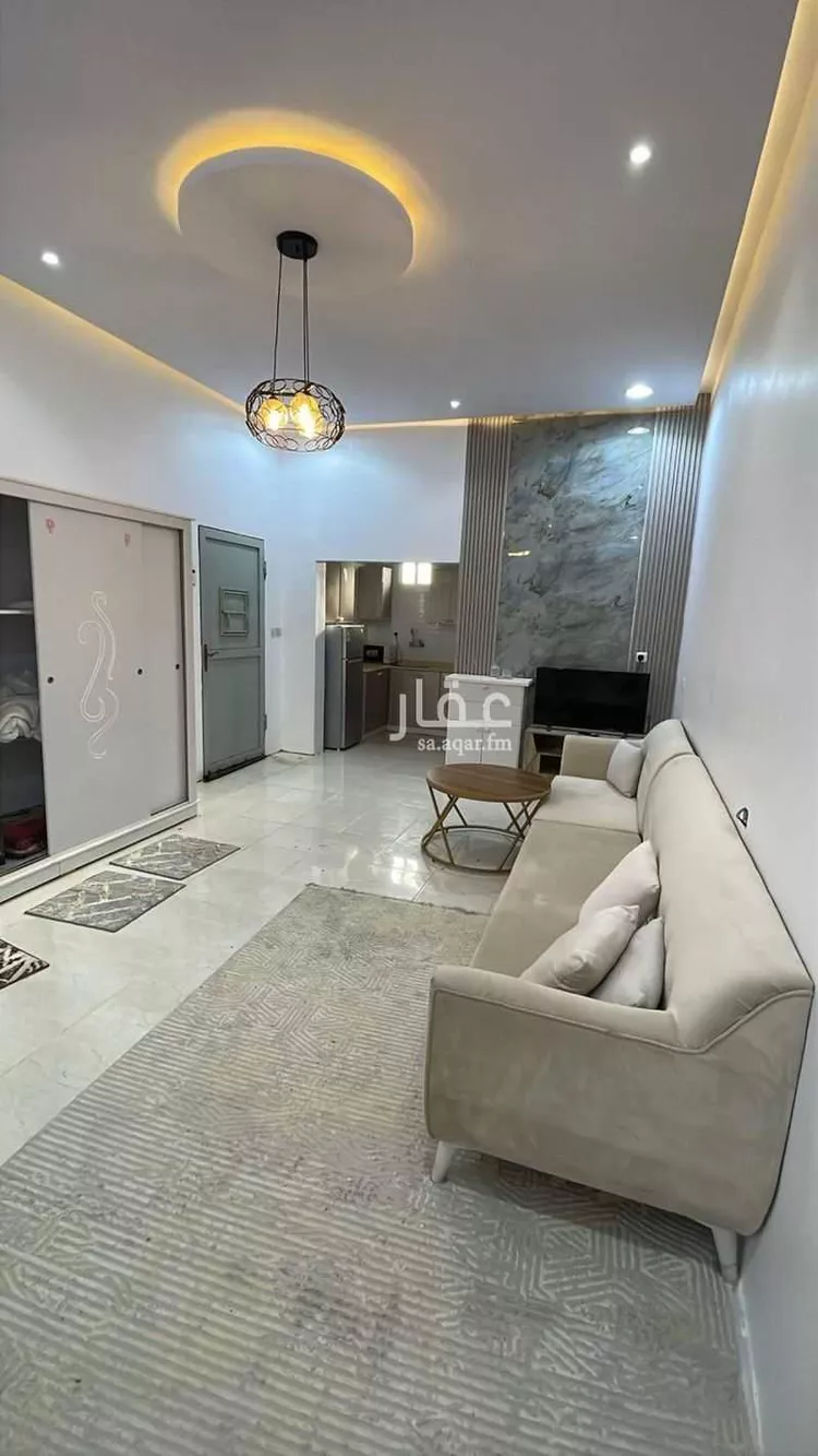 شقة للإيجار في شارع شارع عمر بن الخطاب, حي الروضة, مدينة رفحاء, منطقة الحدود الشماليه