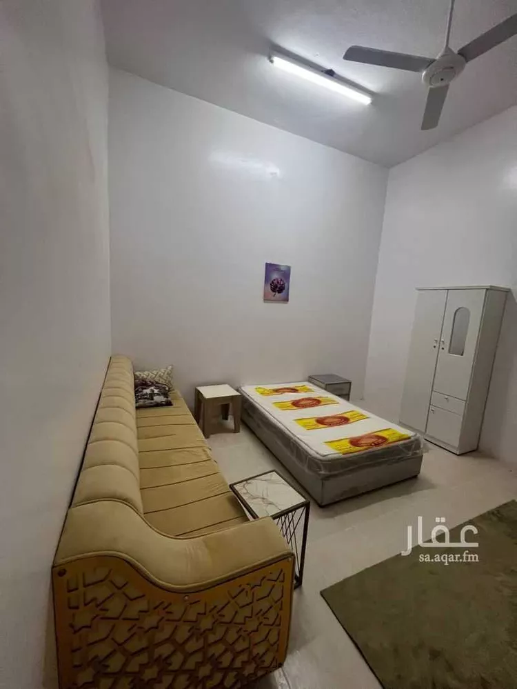 شقة للإيجار في شارع شارع عمر بن الخطاب, حي الروضة, مدينة رفحاء, منطقة الحدود الشماليه صورة 2