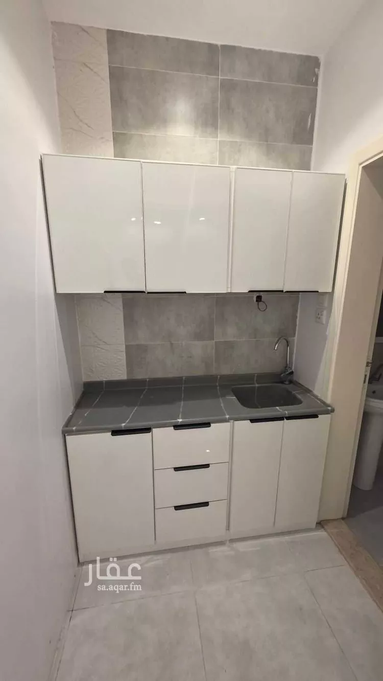 شقة للإيجار في شارع محمد بن اسحاق منده, حي المنار, مدينة جدة, منطقة مكة المكرمة صورة 3
