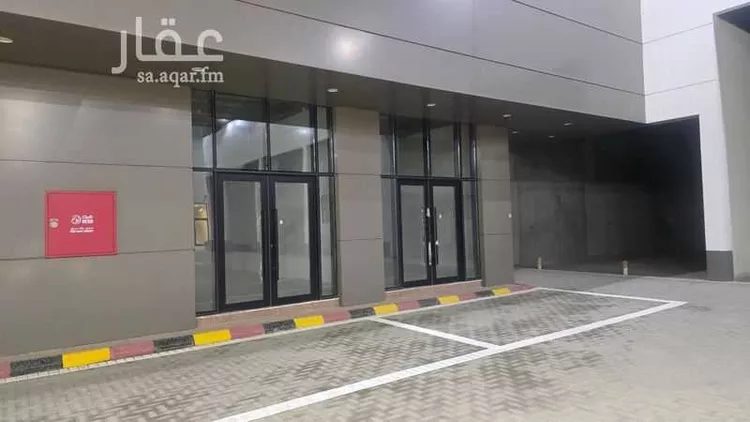 محل للإيجار في شارع عبد الله بن أوس بن قيظي الأن, حي الفنار, مدينة جدة, منطقة مكة المكرمة