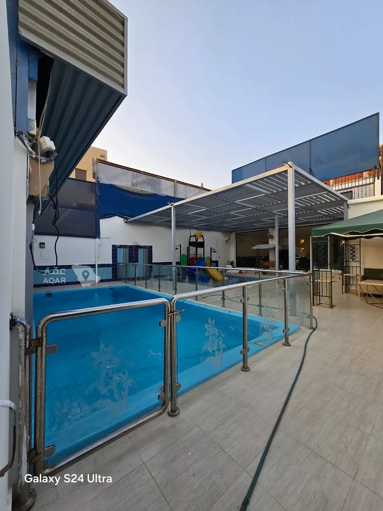 Rest House for Sale in Jeddah Az Zomorod