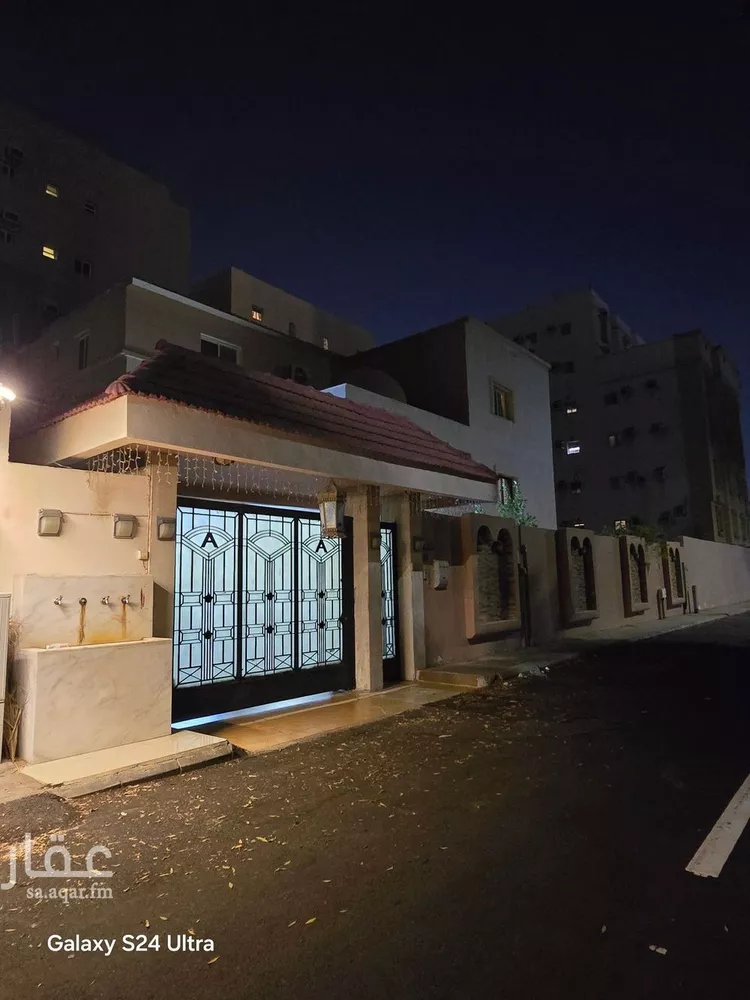 فيلا للبيع في شارع يزيد بن معاويه, حي الفيصلية, مدينة جدة, منطقة مكة المكرمة صورة 2