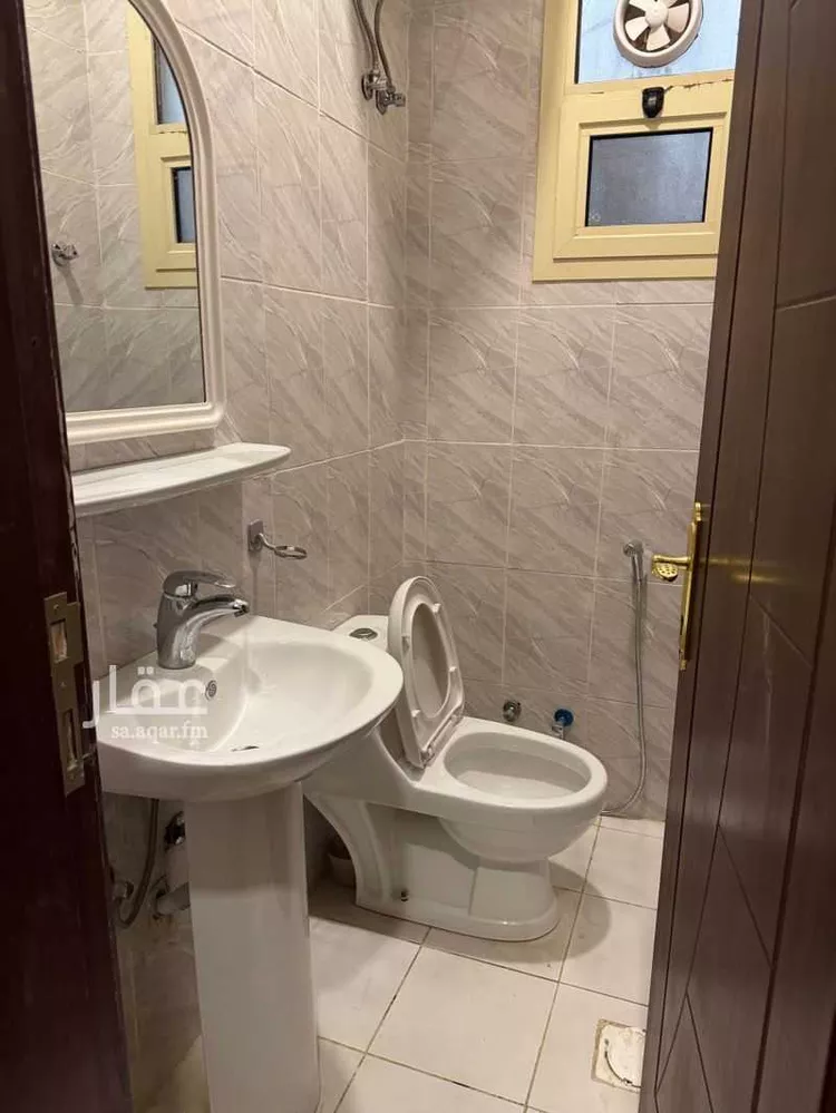 شقة للإيجار في شارع ظهرة العودة شرق 49, حي ظهرة العودة شرق, مدينة الدرعية, منطقة الرياض صورة 4