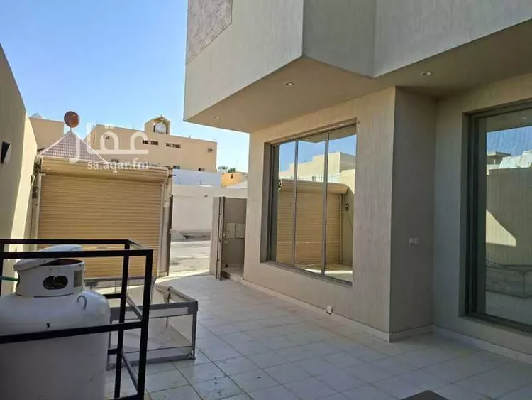 فيلا للإيجار في شارع ابي بركات, حي ظهرة العودة شرق, مدينة الدرعية, منطقة الرياض