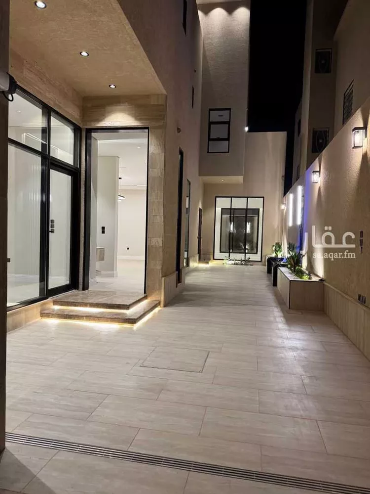 فيلا للبيع في شارع غنام, حي ظهرة العودة شرق, مدينة امارة منطقة الرياض - الدرعيه, منطقة الرياض صورة 2