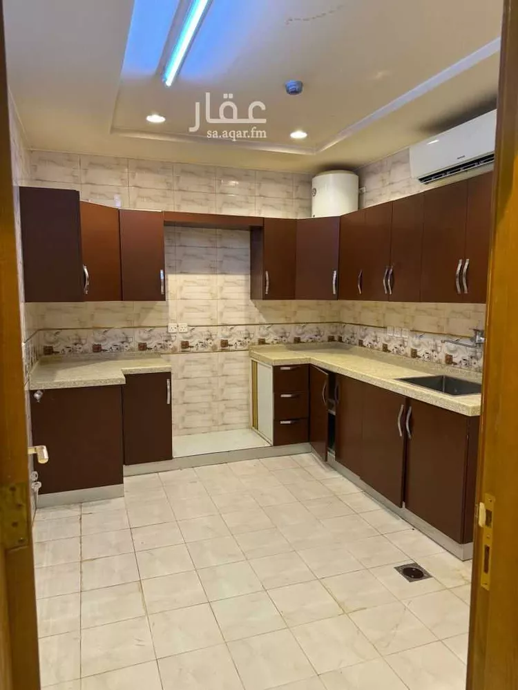 شقة للإيجار في شارع الامير عبدالله ابن عبدالرحمن, حي ظهرة العودة شرق, مدينة الدرعية, منطقة الرياض