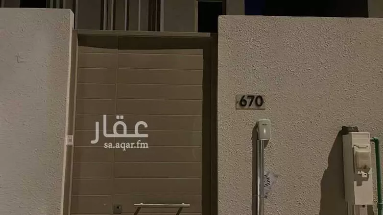 فيلا للإيجار في شارع الامير فيصل بن بندر بن عبدالعزيز الفرعي ، حي مطار الملك خالد الدولي ، الرياض ، منطقة الرياض