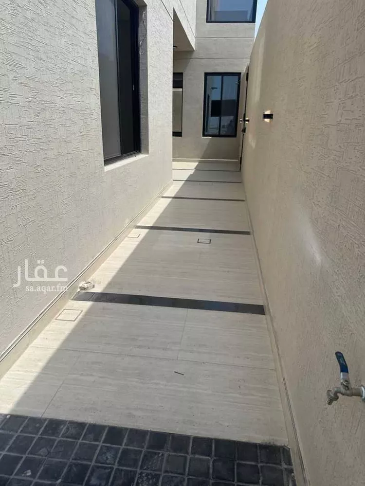 فيلا للبيع في شارع صلاح الدين الايوبي, حي ضاحية الملك فهد, مدينة الدمام, المنطقة الشرقية