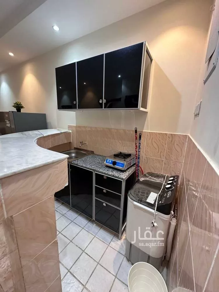 عمارة للإيجار في شارع أحمد الشمس, حي العريجاء الغربي, مدينة الرياض, منطقة الرياض 17