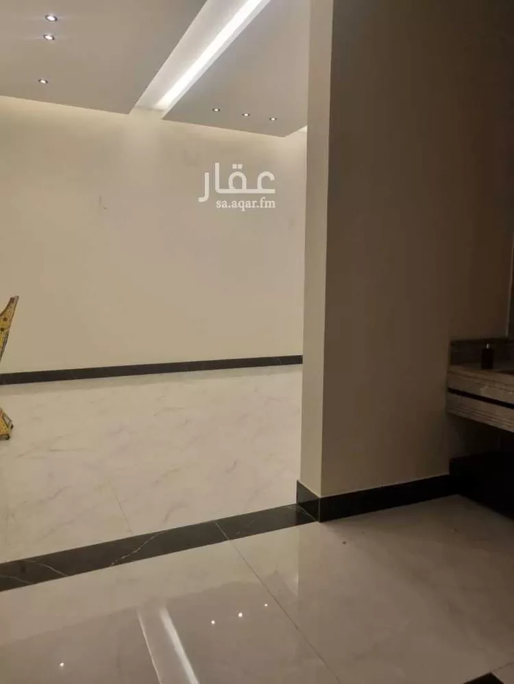 فيلا للبيع في شارع مسلة, حي ظهرة لبن, مدينة الرياض, منطقة الرياض صورة 2