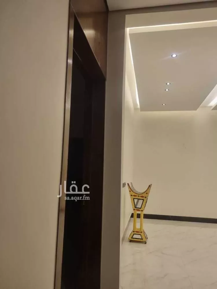 فيلا للبيع في شارع مسلة, حي ظهرة لبن, مدينة الرياض, منطقة الرياض صورة 3