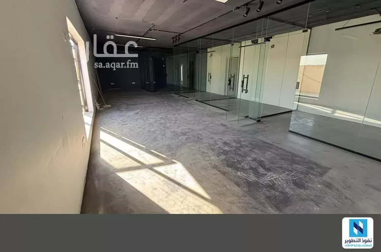 مكتب تجاري للإيجار في شارع صالح القاضي, حي الملك فيصل, مدينة الرياض, منطقة الرياض صورة 3
