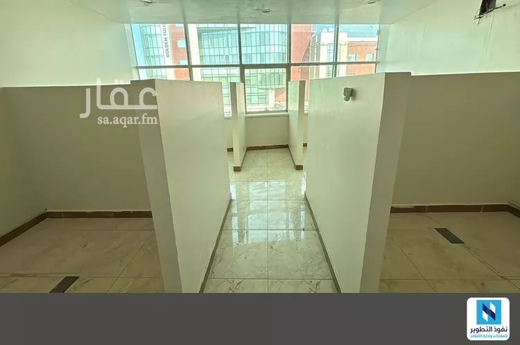 مكتب تجاري للإيجار في شارع صالح القاضي, حي الملك فيصل, مدينة الرياض, منطقة الرياض صورة 3