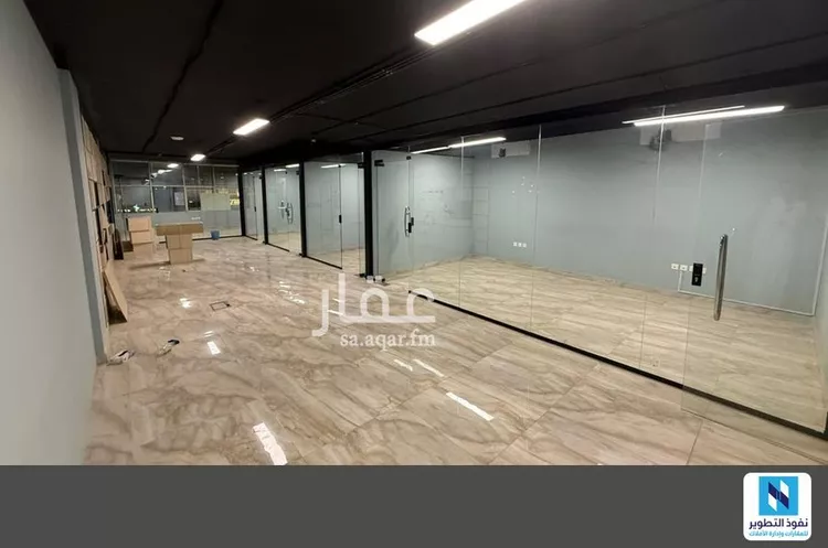 مكتب تجاري للإيجار في شارع صالح القاضي, حي الملك فيصل, مدينة الرياض, منطقة الرياض صورة 3
