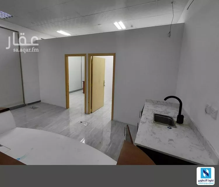 مكتب تجاري للإيجار في شارع خالد بن الوليد, حي الأندلس, مدينة الرياض, منطقة الرياض صورة 4