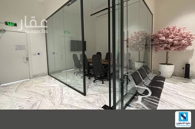 عمارة للبيع في شارع مكة المكرمة الفرعي, حي المعذر الشمالي, مدينة الرياض, منطقة الرياض صورة 3