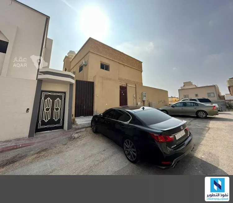 فيلا للبيع في شارع معاوية بن هشام, حي العزيزية, مدينة الرياض, منطقة الرياض 2