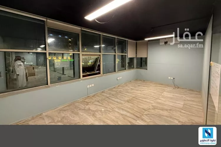 مكتب تجاري للإيجار في شارع صالح القاضي, حي الملك فيصل, مدينة الرياض, منطقة الرياض صورة 4