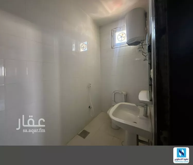 مكتب تجاري للإيجار في شارع طريق واد الدواسر العام, حي اللدام الجنوبي, مدينة وادي الدواسر, منطقة الرياض صورة 4