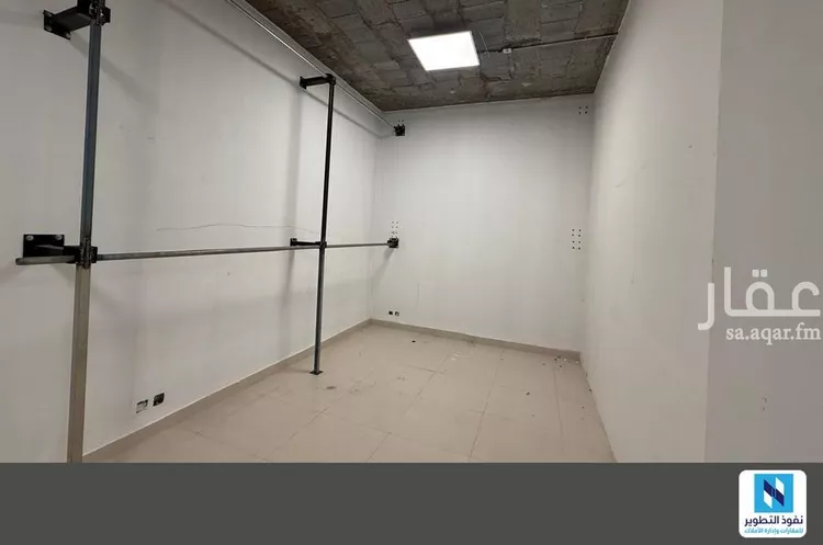 مكتب تجاري للإيجار في شارع سليط التميمي, حي الملك فهد, مدينة الرياض, منطقة الرياض صورة 4