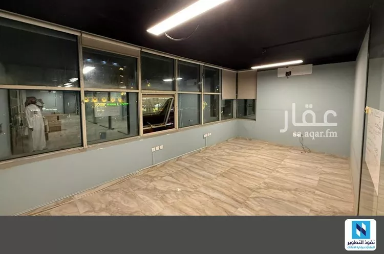 مكتب تجاري للإيجار في شارع صالح القاضي, حي الملك فيصل, مدينة الرياض, منطقة الرياض صورة 5