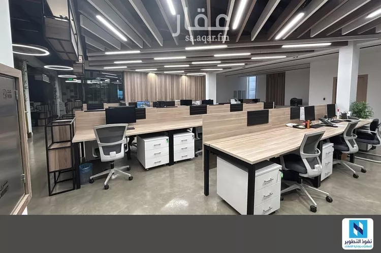 عمارة للبيع في شارع مكة المكرمة الفرعي, حي المعذر الشمالي, مدينة الرياض, منطقة الرياض صورة 5