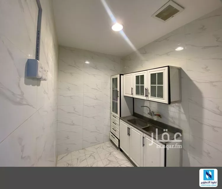 شقة للإيجار في شارع عبدالله ابن سعود ابن عبدالعزيز الفرعي, حي غرناطة, مدينة الرياض, منطقة الرياض صورة 4