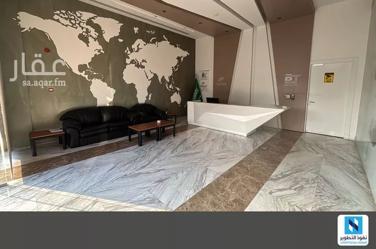 عمارة للبيع في شارع مكة المكرمة الفرعي, حي المعذر الشمالي, مدينة الرياض, منطقة الرياض صورة 2