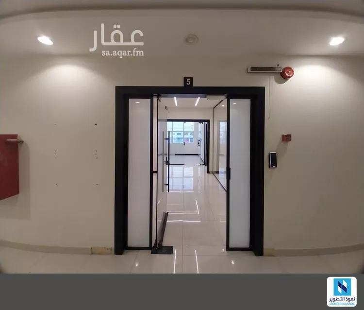 Commercial Office for Rent in Riyadh Al Malqa صورة 2