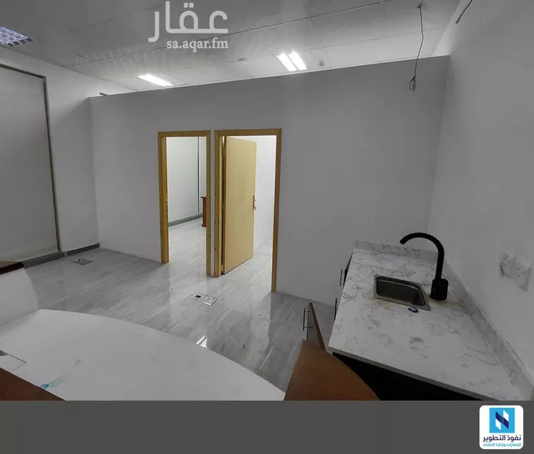 مكتب تجاري للإيجار في شارع خالد بن الوليد, حي الأندلس, مدينة الرياض, منطقة الرياض صورة 4