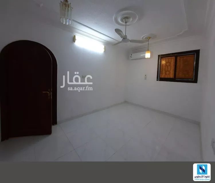 شقة للإيجار في صورة 3