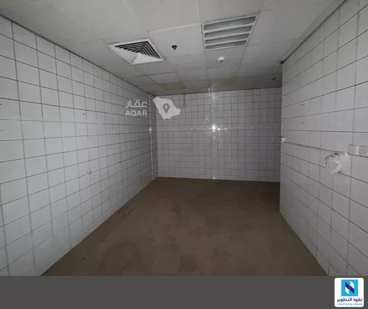 محل للإيجار في شارع عائشة بنت ابي بكر, حي ظهرة البديعة, مدينة الرياض, منطقة الرياض 7