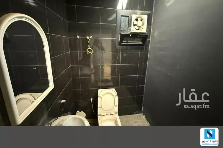 مكتب تجاري للإيجار في شارع صالح القاضي, حي الملك فيصل, مدينة الرياض, منطقة الرياض صورة 4