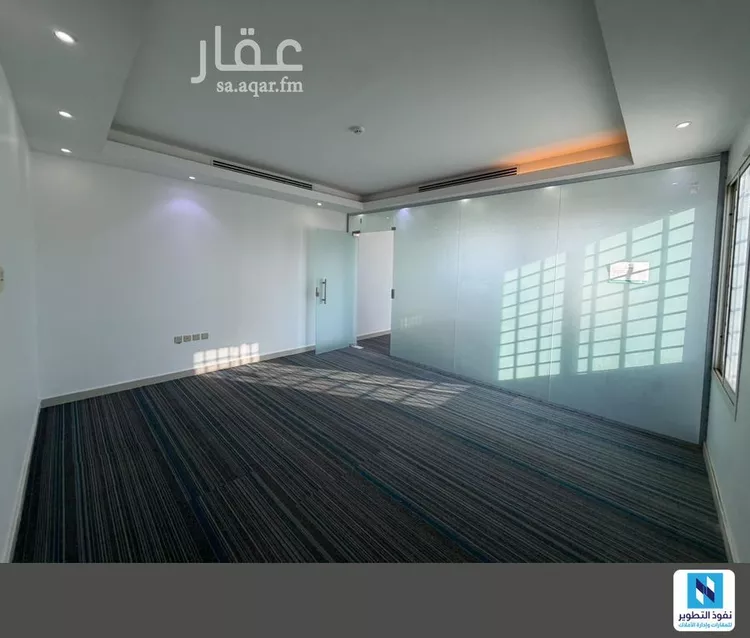 مكتب تجاري للإيجار في شارع انس بن مالك, حي الياسمين, مدينة الرياض, منطقة الرياض صورة 3