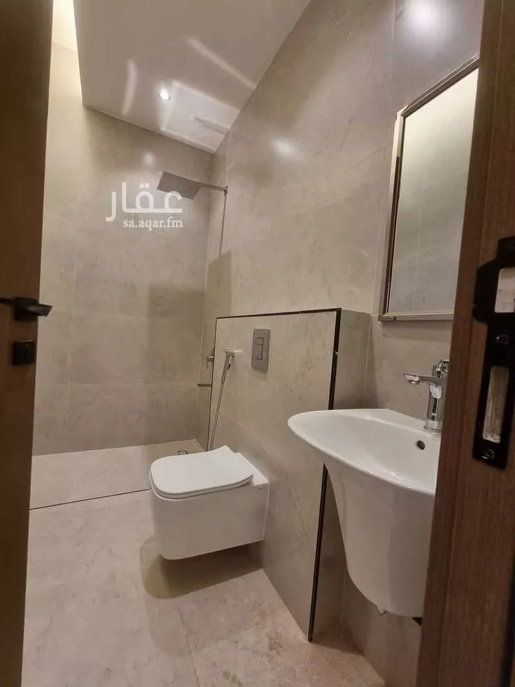دور للإيجار في شارع الربيع, حي الحمراء, مدينة الرياض, منطقة الرياض 8