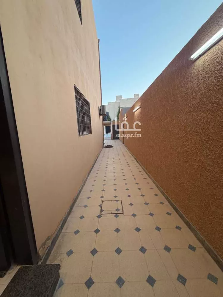 فيلا للبيع في شارع عبدالرحمن ابن عفان, حي النهضة, مدينة بريدة, منطقة القصيم صورة 3