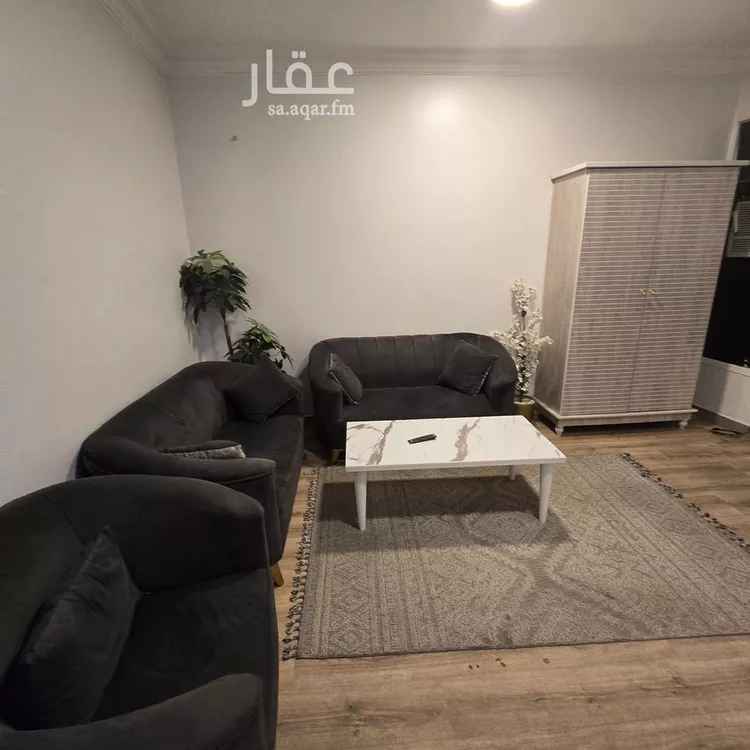 شقة للإيجار في شارع الامير مقرن بن عبدالعزيز, حي النزهة, مدينة الرياض, منطقة الرياض