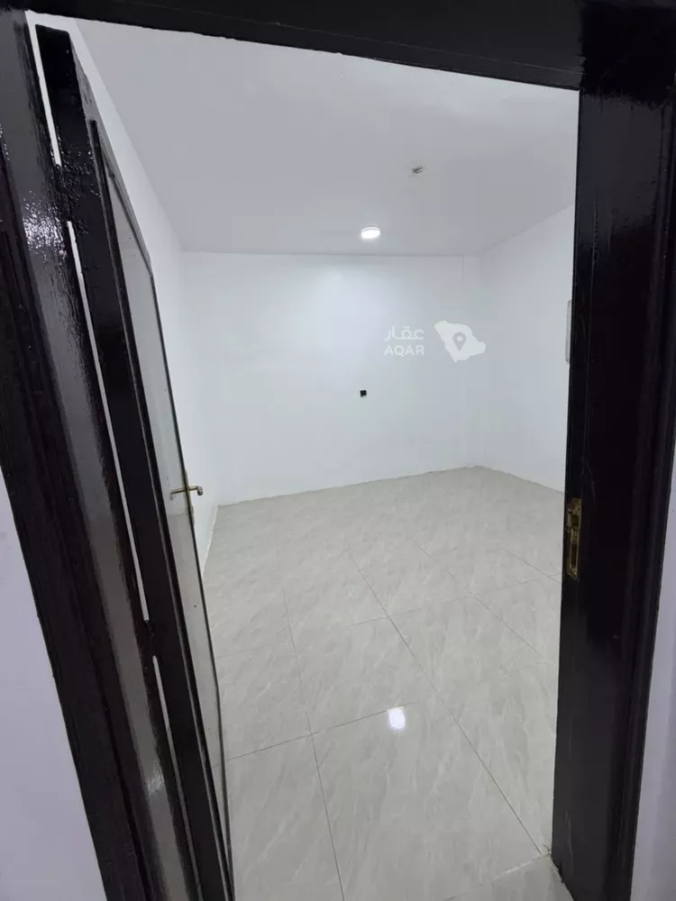 Floor for Rent in Riyadh An Nasiriyah 8
