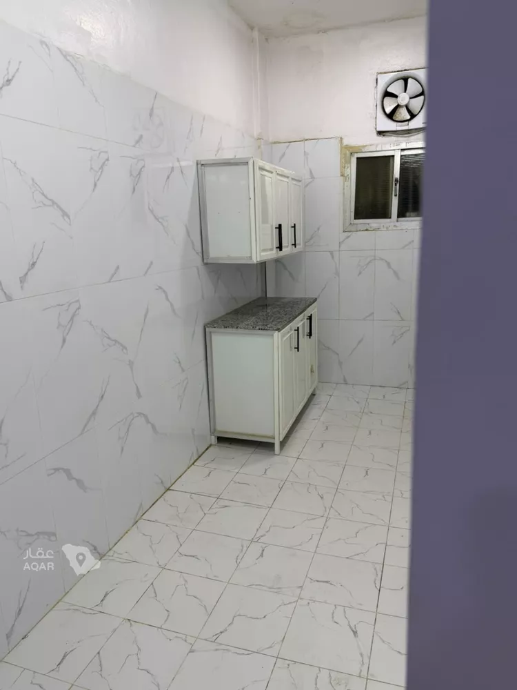 Floor for Rent in Riyadh An Nasiriyah 9