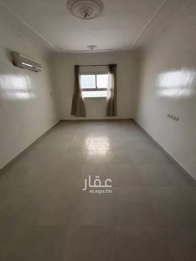 فيلا للإيجار في شارع حبيب بن ثابت, حي بدر, مدينة الرياض, منطقة الرياض صورة 4