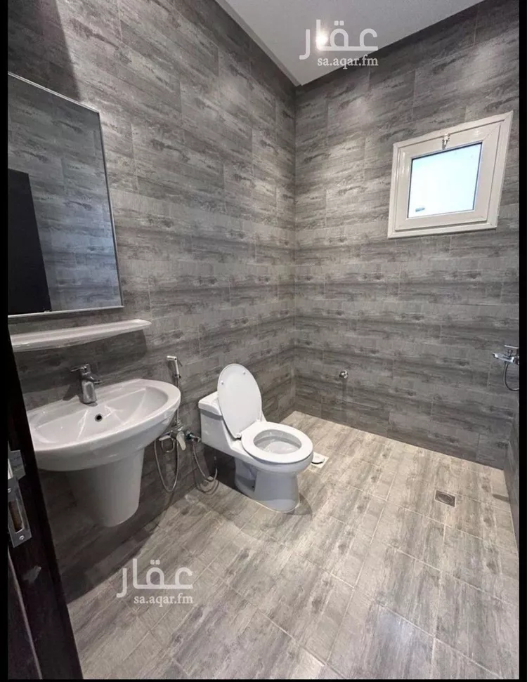 فيلا للإيجار في شارع التآخي, حي البحيرة, مدينة الخبر, المنطقة الشرقية صورة 2