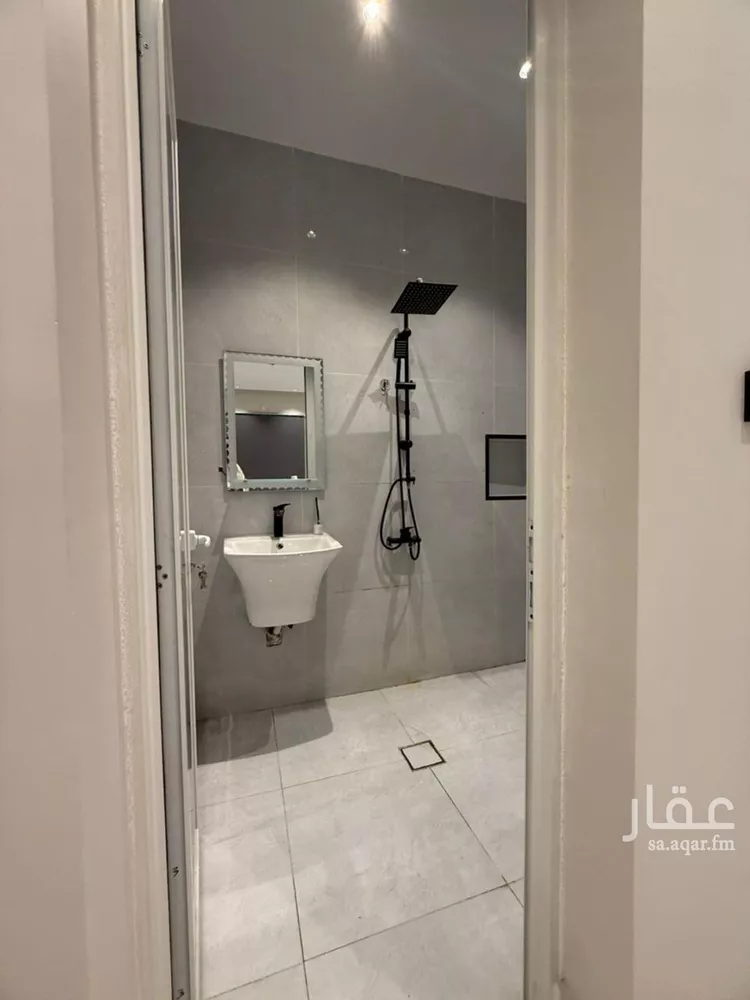 شقة للإيجار في شارع القرية العليا, حي الحمراء, مدينة الخبر, المنطقة الشرقية صورة 4