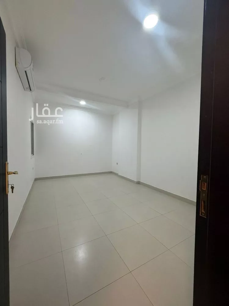 شقة للإيجار في شارع قيس بن الهيثم, حي عبدالله فؤاد, مدينة الدمام, المنطقة الشرقية