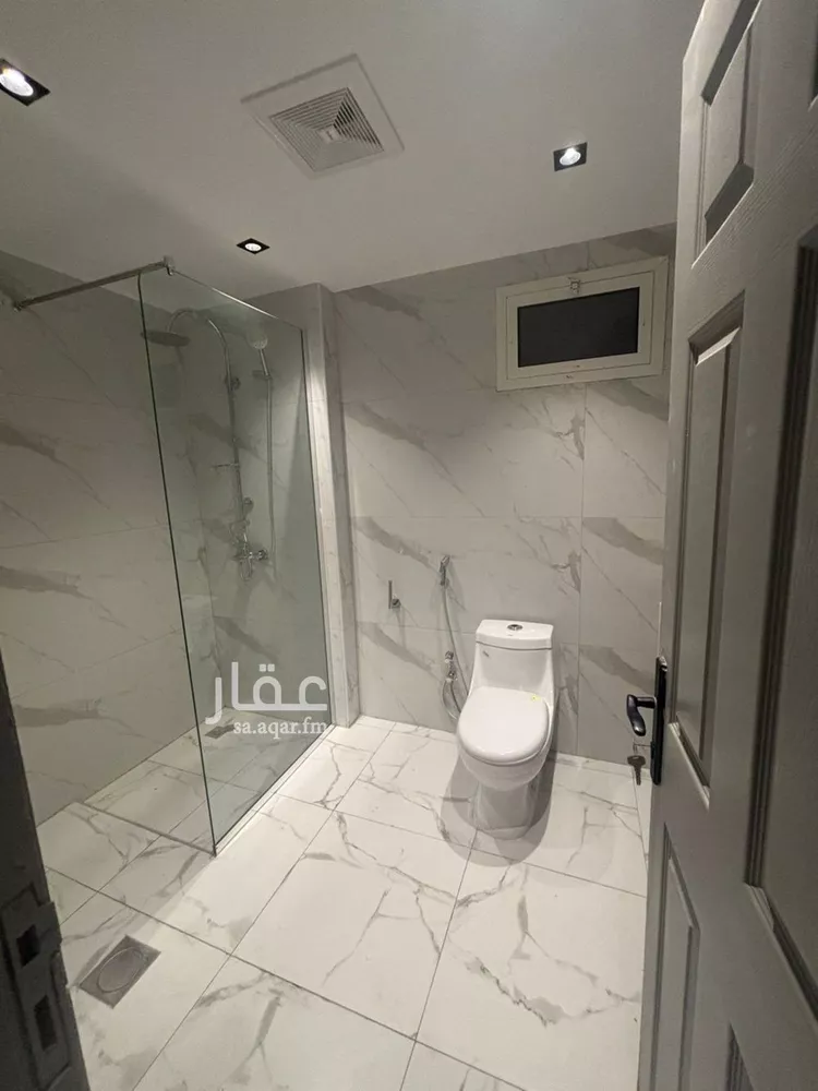 شقة للإيجار في شارع الامير مساعد ابن عبدالعزيز, حي الخبرالشمالية, مدينة الخبر, المنطقة الشرقية صورة 2