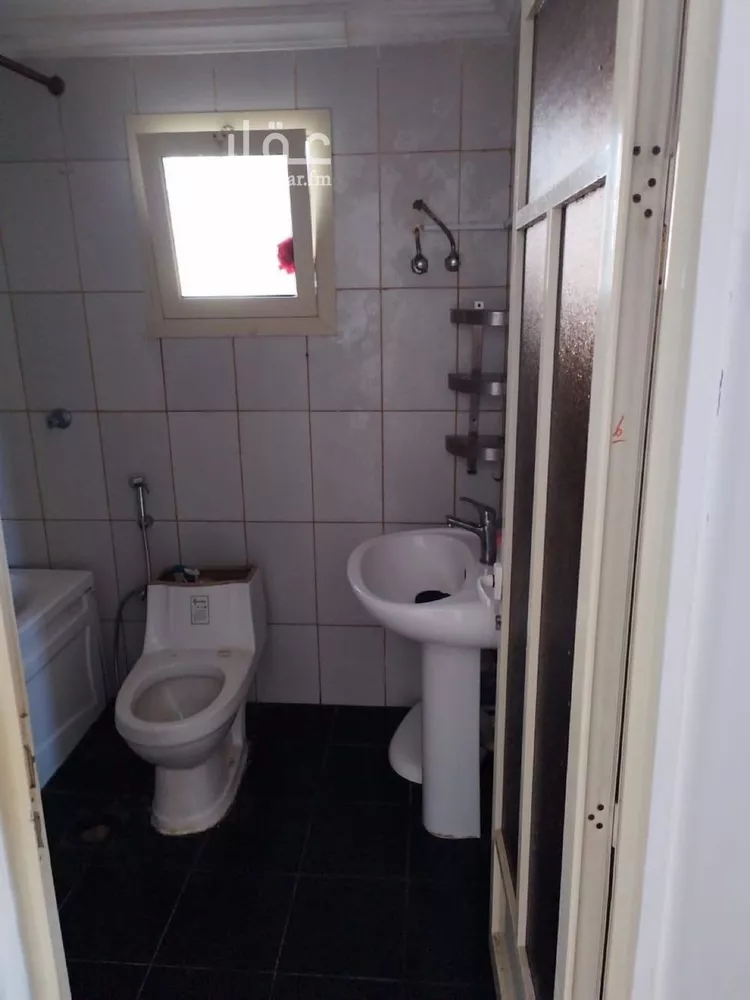 شقة للإيجار في شارع ابو اوس الاسلمي, حي العزيزية, مدينة الدمام, المنطقة الشرقية صورة 3