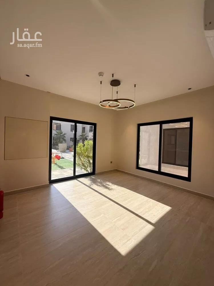 فيلا للإيجار في شارع ابن كثير, حي الحزام الذهبي, مدينة الخبر, المنطقة الشرقية صورة 2