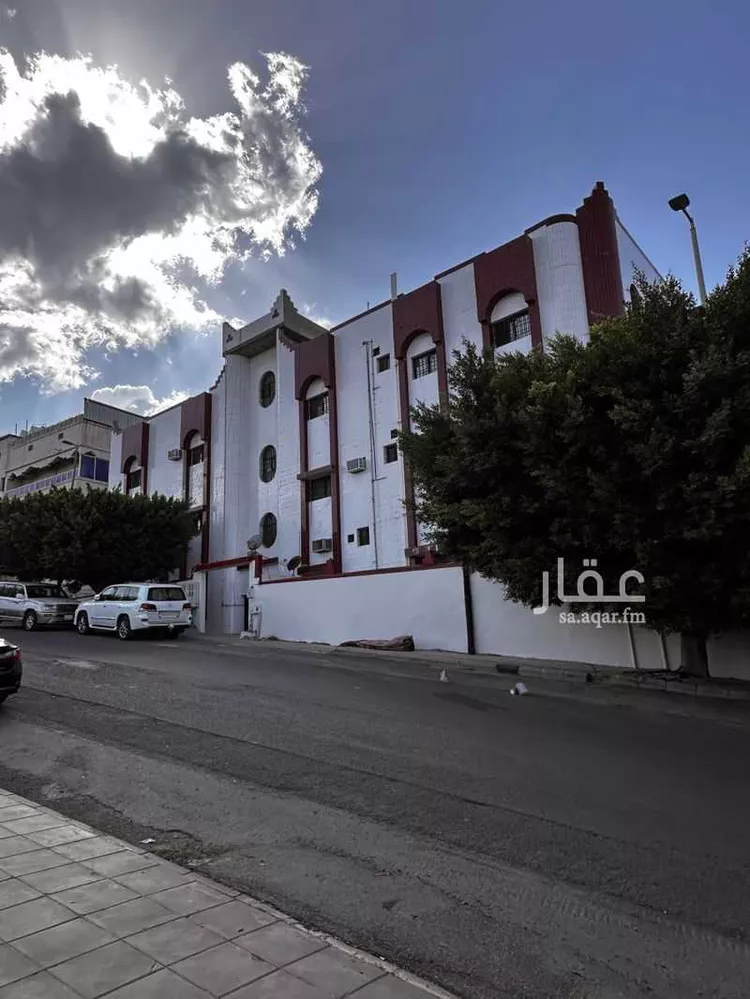 عمارة للبيع في شارع الأمير عبد الإله بن عبد العزيز ، حي الباهر ، الباحة ، منطقة الباحة صورة 5