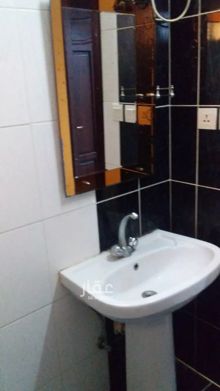 عمارة للإيجار في شارع شارع قيس بن السكن, حي النسيم, مدينة رابغ, منطقة مكة المكرمة صورة 2
