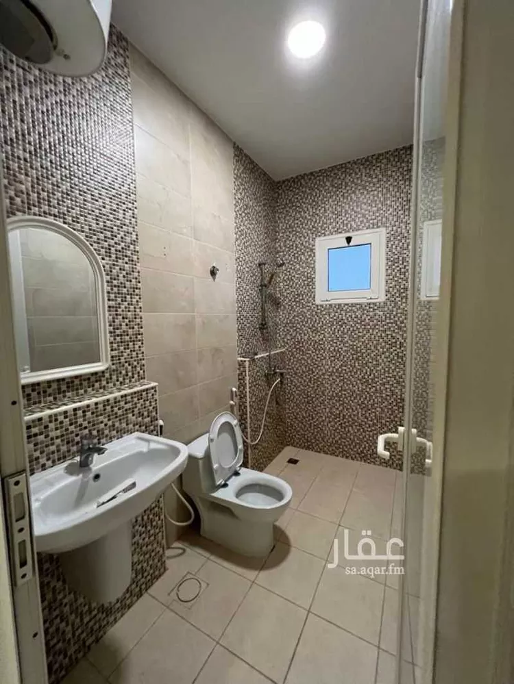 شقة للإيجار في شارع ابن سلامه, حي البندرية, مدينة الخبر, المنطقة الشرقية صورة 4