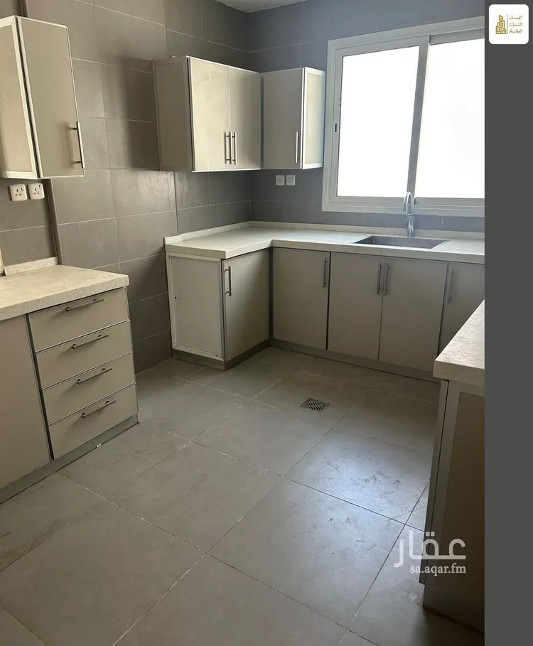 شقة للإيجار في شارع ابن الشهاب, حي البندرية, مدينة الخبر, المنطقة الشرقية 6